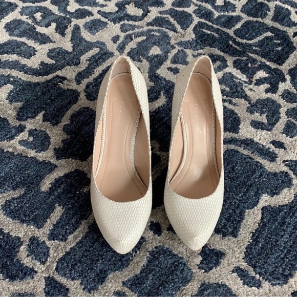 Bcbgeneration platform heels/pumps/shoes Sz 7.5 ivory white cream - Picture 7 of 7